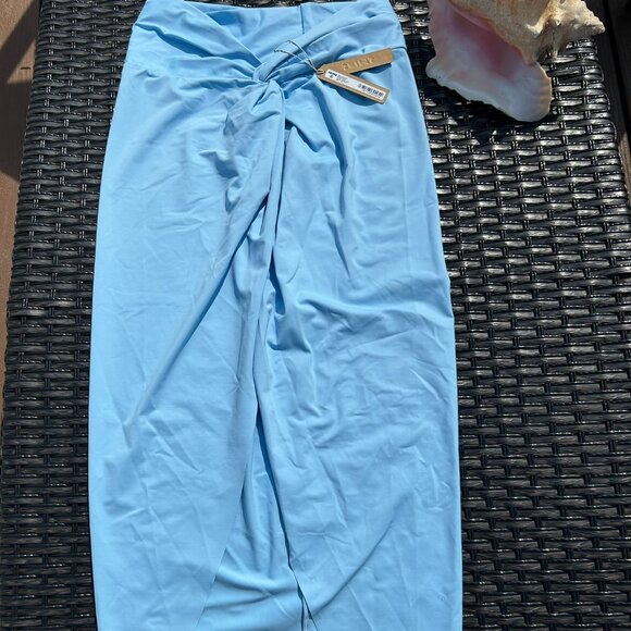 Ladies SKIMS Swim Sarong Skirt Iris Blue Size Medium NWT - Picture 1 of 3